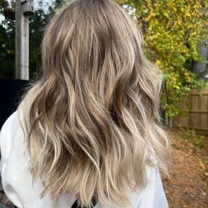Beautiful blended highlight for a seamless grow out 